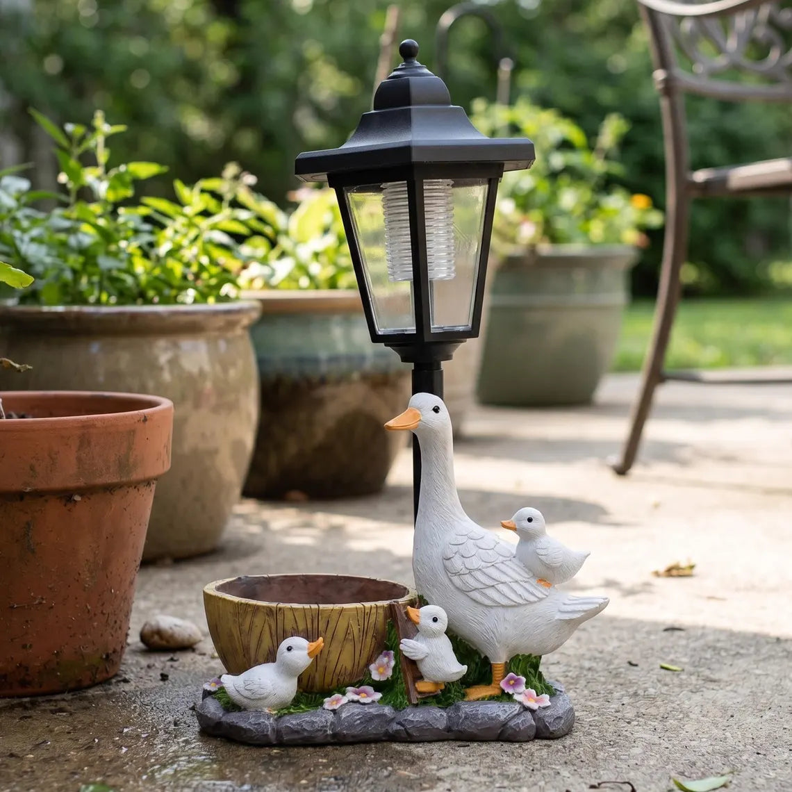Hustelo GlowDuck Garden Statue