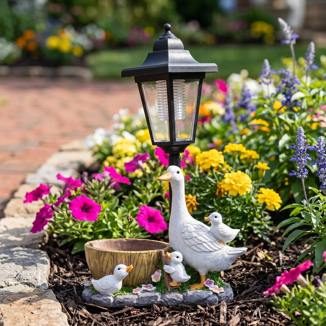 Hustelo GlowDuck Garden Statue
